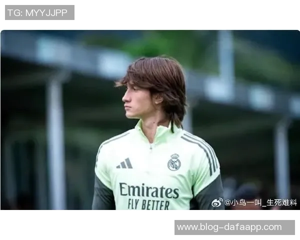 多特等多支球队关注皇马18岁中卫霍安马丁内斯但他预计继续留队